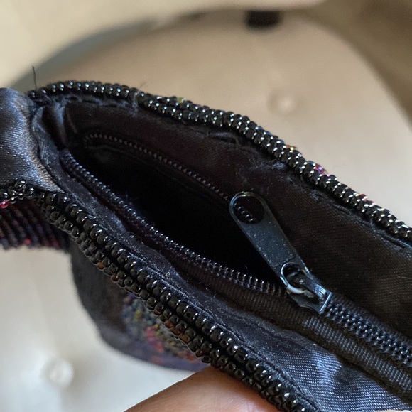 Another Y & S Original | Beaded Crossbody - Picture 10 of 12